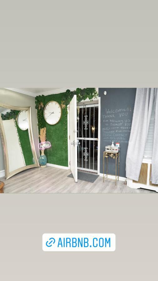 Сasa de vacaciones Cozy Airport Area Hideaway